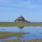 Maison Proche Du Mont Saint Michel 펜션 뽕또흑송