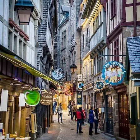 Maison Proche Du Mont Saint Michel Holiday home