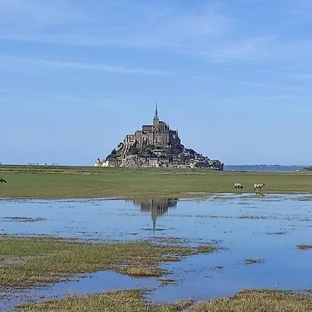 Maison Proche Du Mont Saint Michel Tatil Evi Pontorson