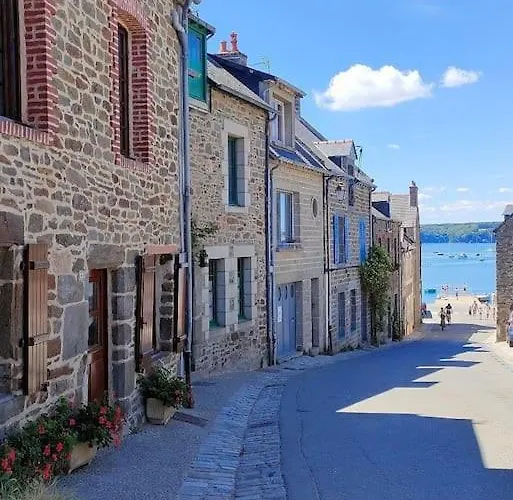 Maison Proche Du Mont Saint Michel 度假居